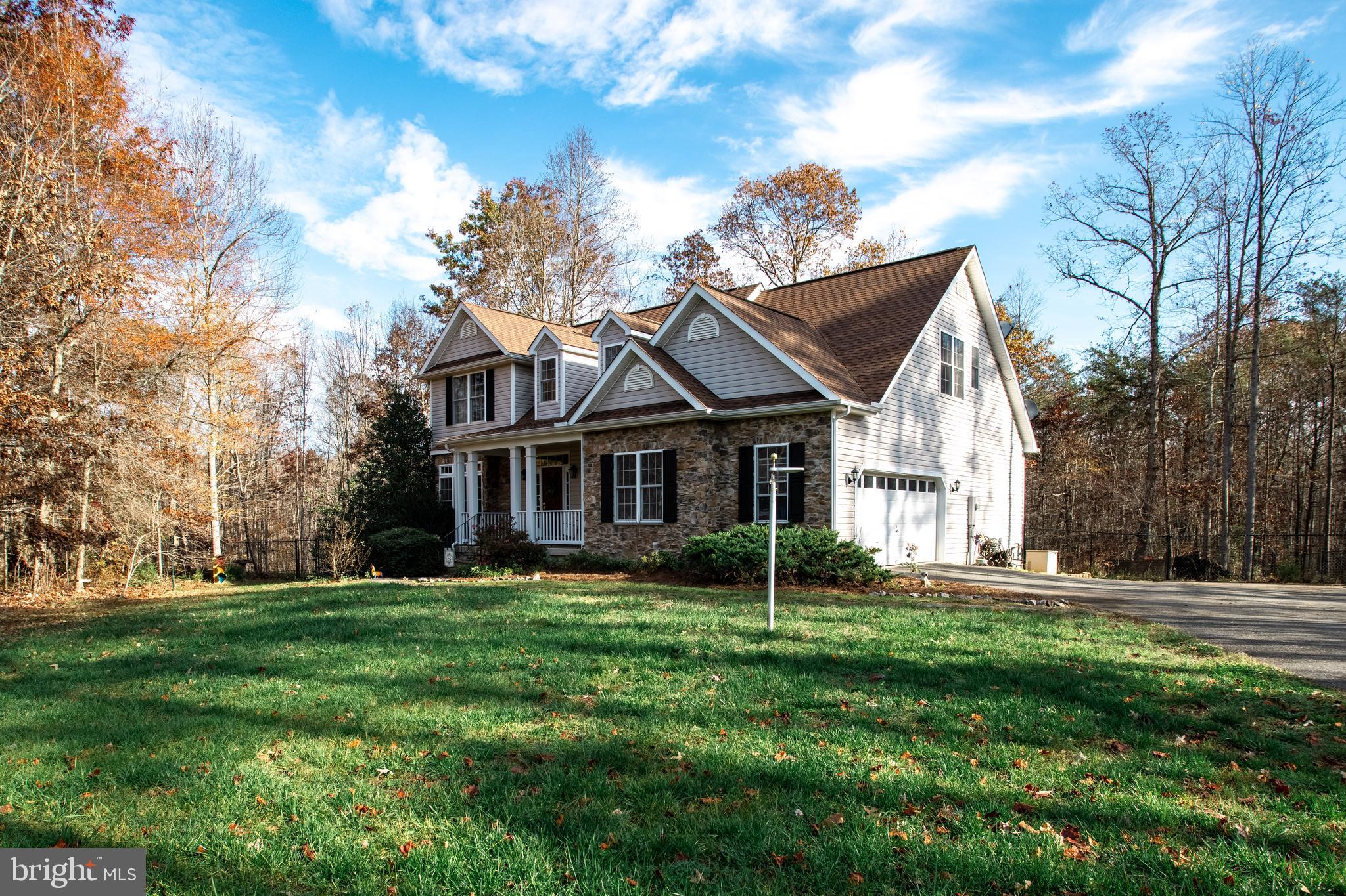 2187 Towles Road Midland, VA 22728 - Photo 24 of 33 Beautifull Front Yard
