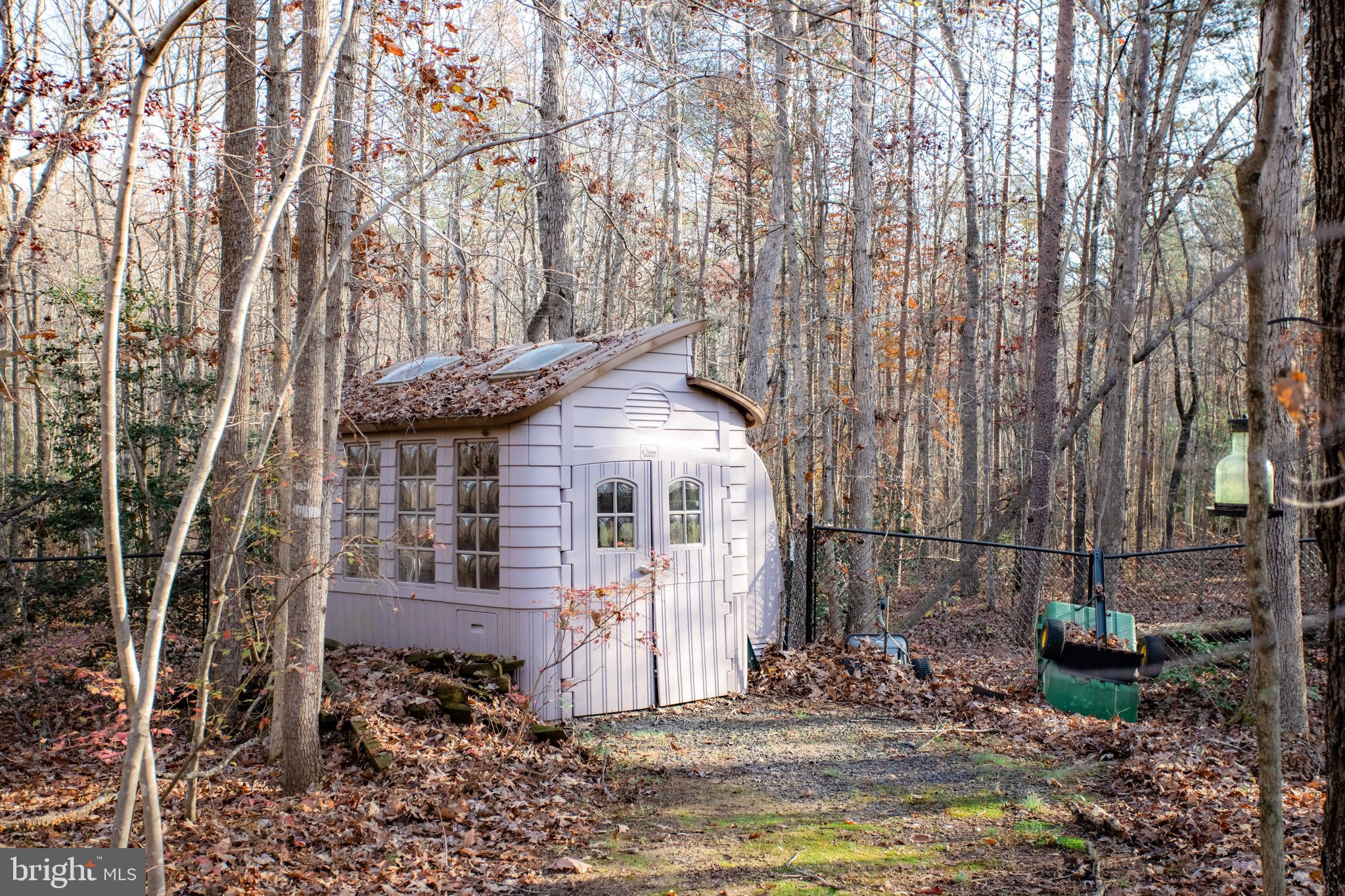2187 Towles Road Midland, VA 22728 - Photo 30 of 33 Green house