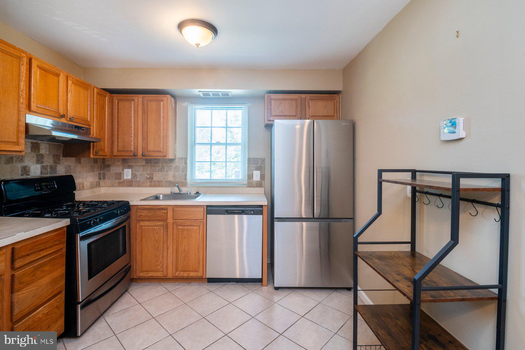 11906 Tarragon Road, Unit H Reisterstown, MD 21136 - Photo 10 of 24 Kitchen