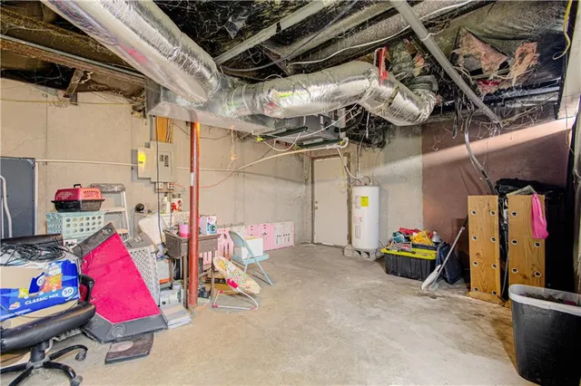 $329,900 | 25109 Pleasant Valley Road, Wellsville, KS 66092