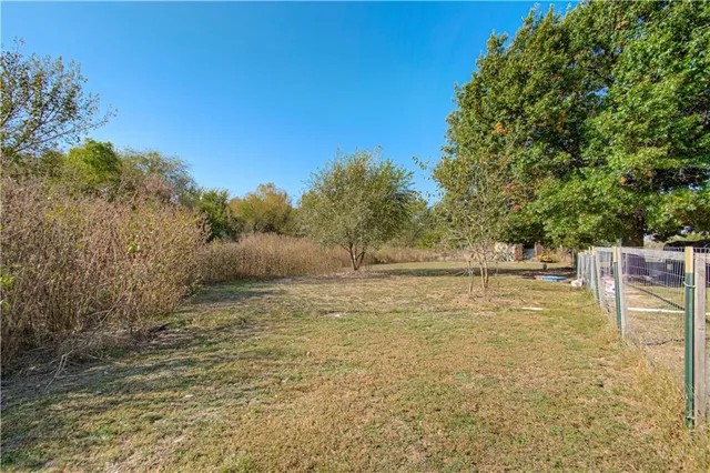 $329,900 | 25109 Pleasant Valley Road, Wellsville, KS 66092