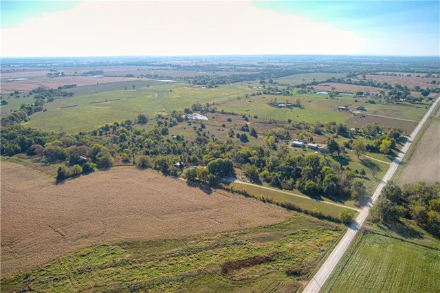 $329,900 | 25109 Pleasant Valley Road, Wellsville, KS 66092