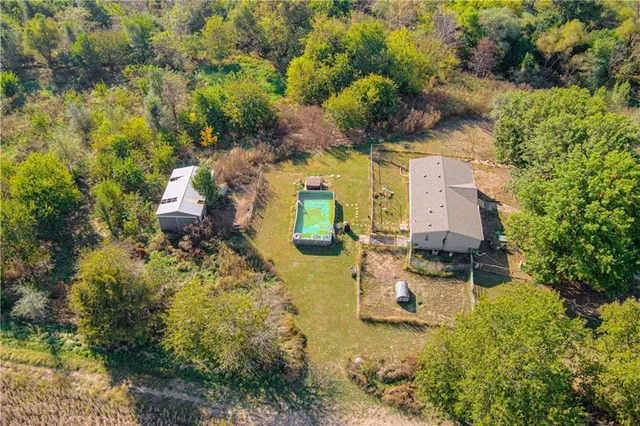 $329,900 | 25109 Pleasant Valley Road, Wellsville, KS 66092