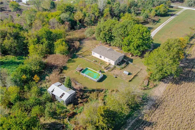 $329,900 | 25109 Pleasant Valley Road, Wellsville, KS 66092