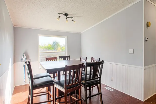 $329,900 | 25109 Pleasant Valley Road, Wellsville, KS 66092