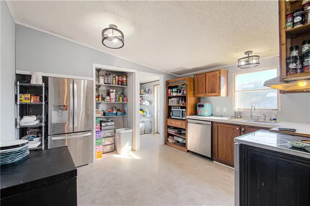 $329,900 | 25109 Pleasant Valley Road, Wellsville, KS 66092