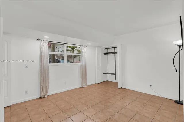 $2,000 | 6707 North Kendall Drive, Unit 105, Pinecrest, FL 33156