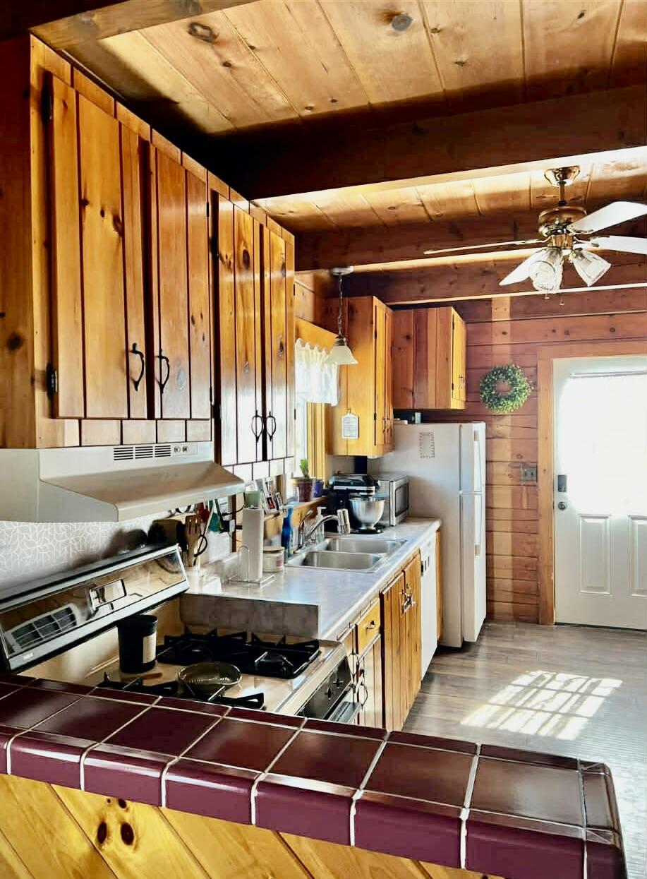 552 Number Nine Road Cutler, ME 04626 - Photo 15 of 21 Interior