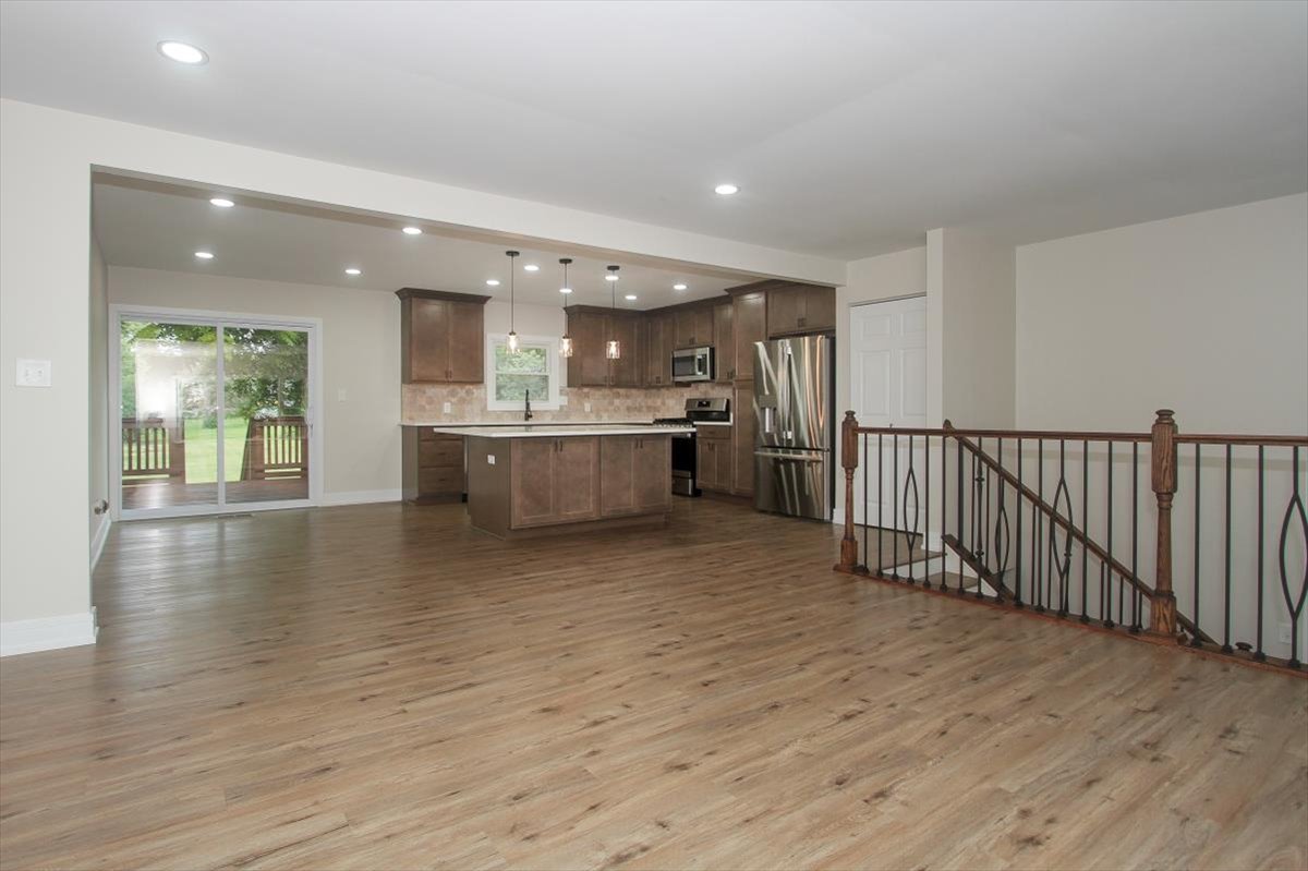 6212 Meyer Road Marengo, IL 60152 - Photo 6 of 45 Gallery Image 6