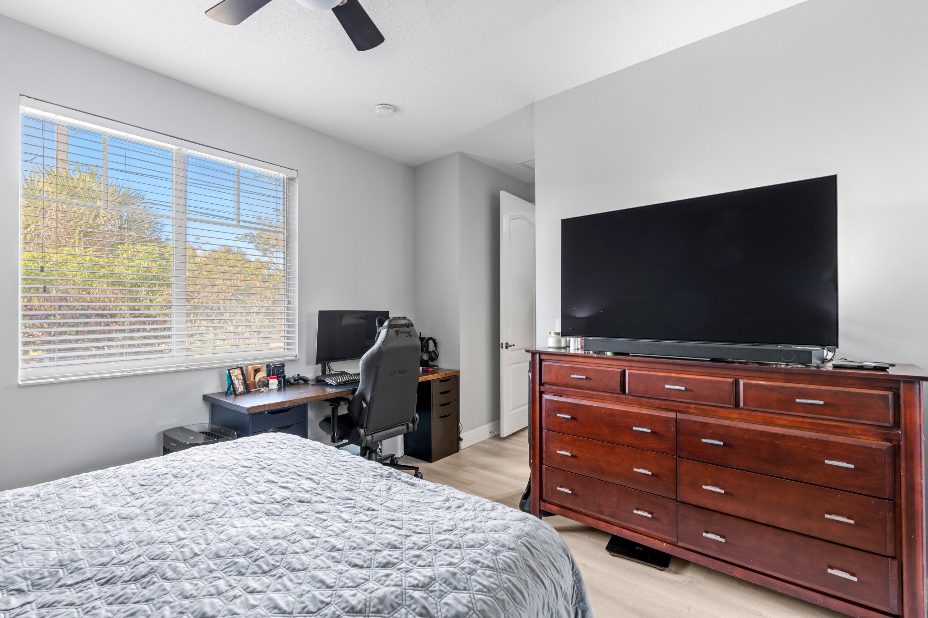 559 Northwest 35th Place Boca Raton, FL 33431 - Photo 15 of 30 DSC06035.jpg-SMALL