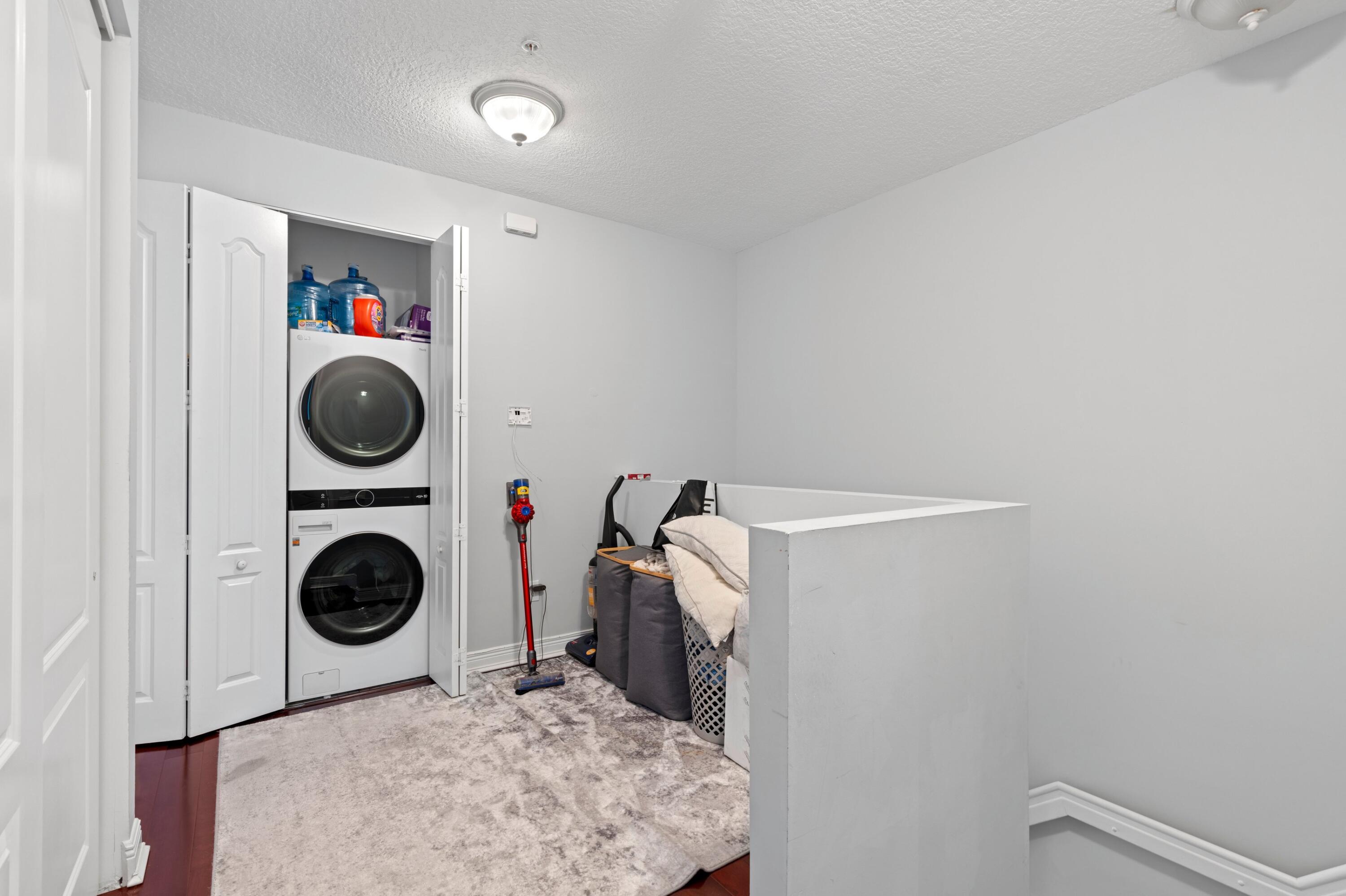 559 Northwest 35th Place Boca Raton, FL 33431 - Photo 25 of 30 DSC06145.JPG-SMALL