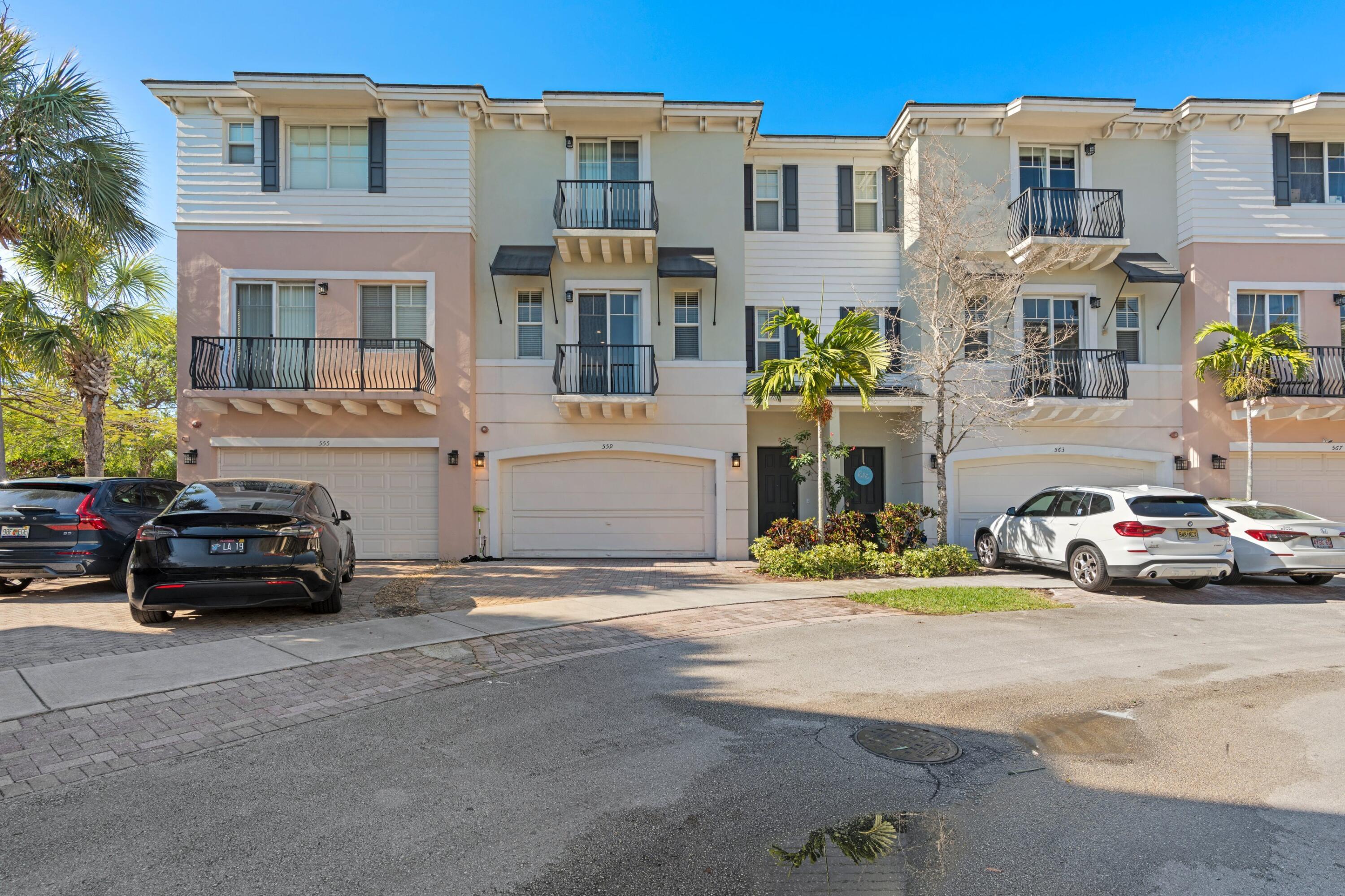 559 Northwest 35th Place Boca Raton, FL 33431 - Photo 27 of 30 DSC06153.JPG-SMALL