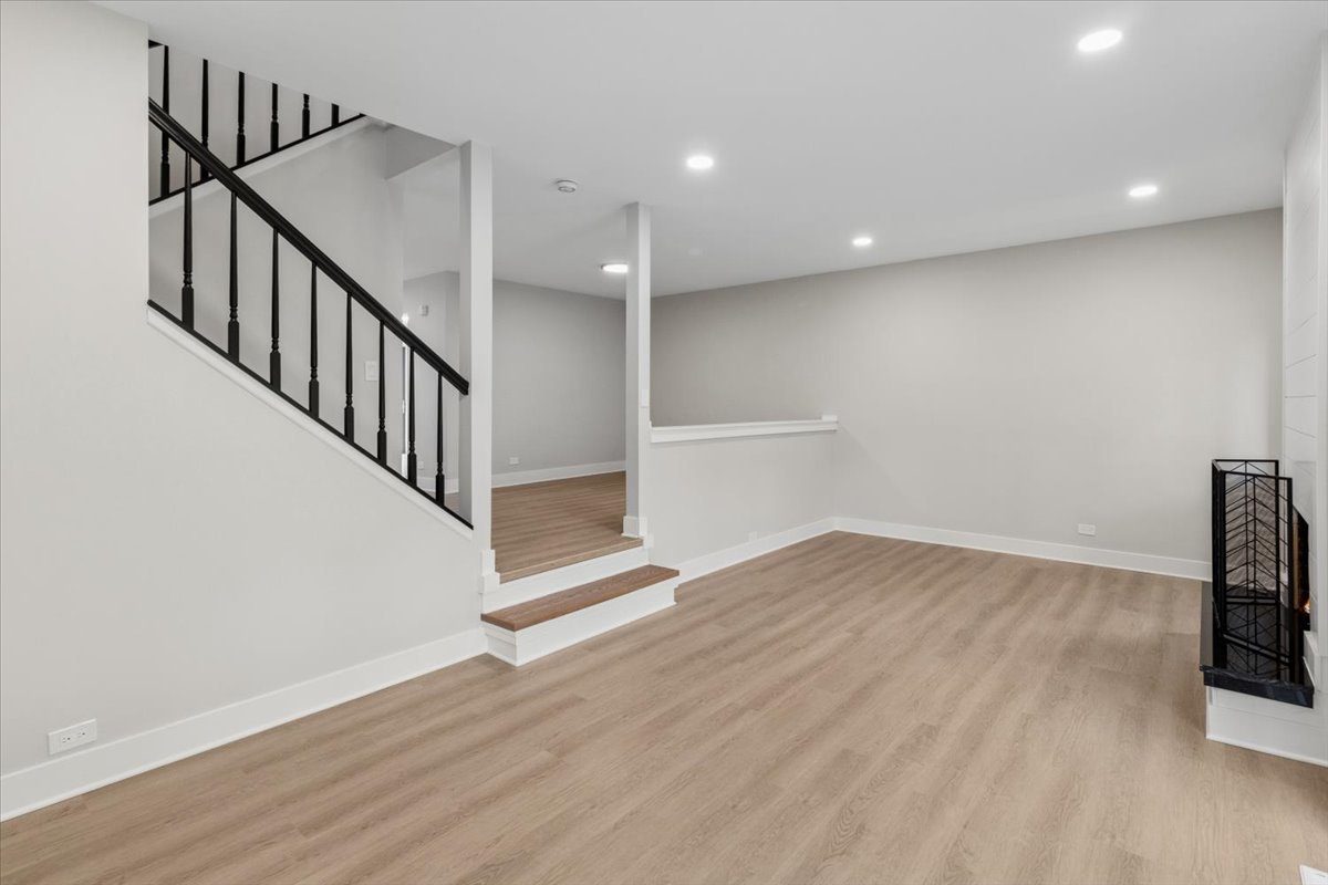 3082 Antelope Springs Road Northbrook, IL 60062 - Photo 11 of 28