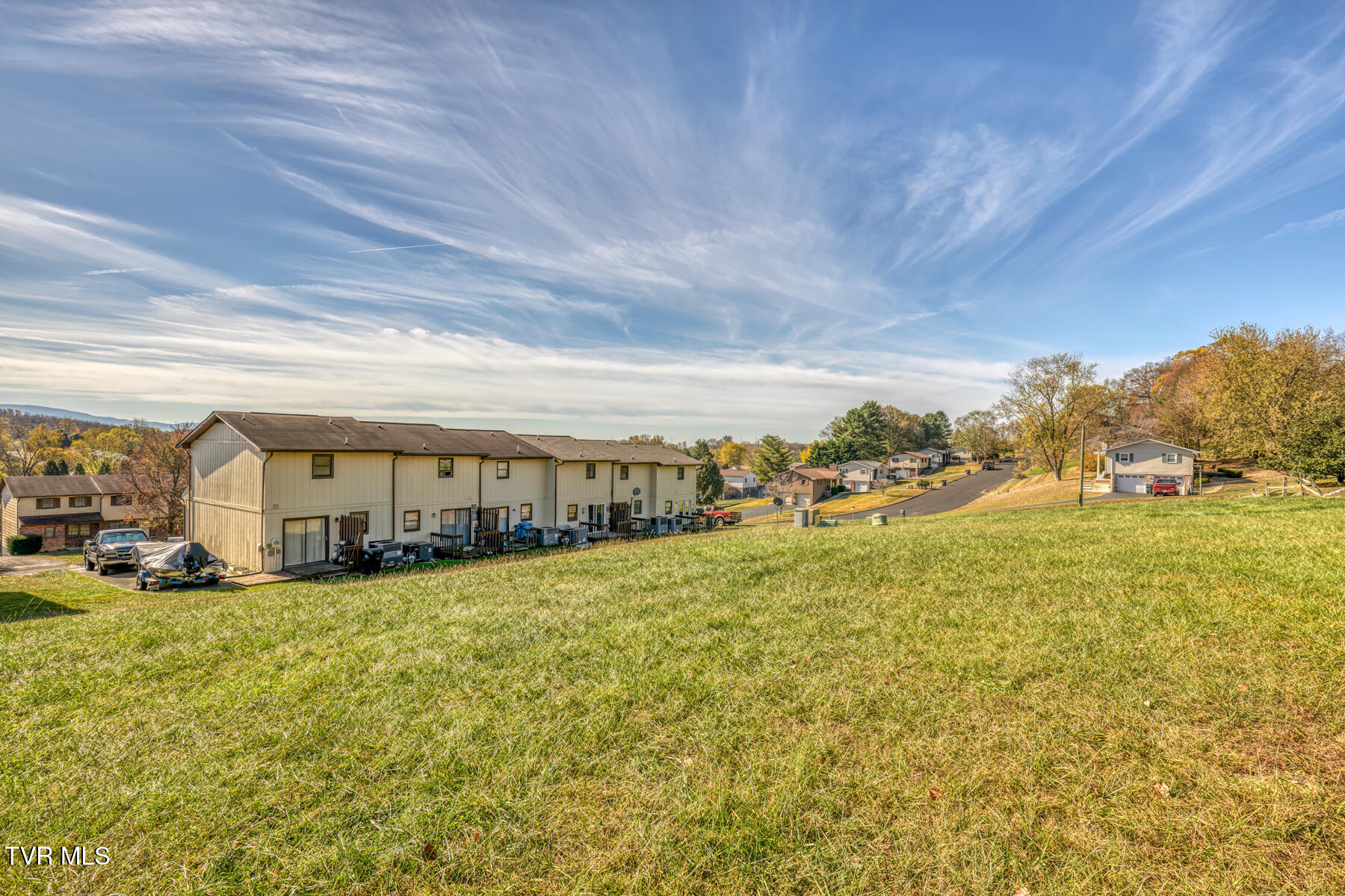 124 Oakcrest Circle Bristol, VA 24201 - Photo 16 of 16 124 Oakcrest Circle-22