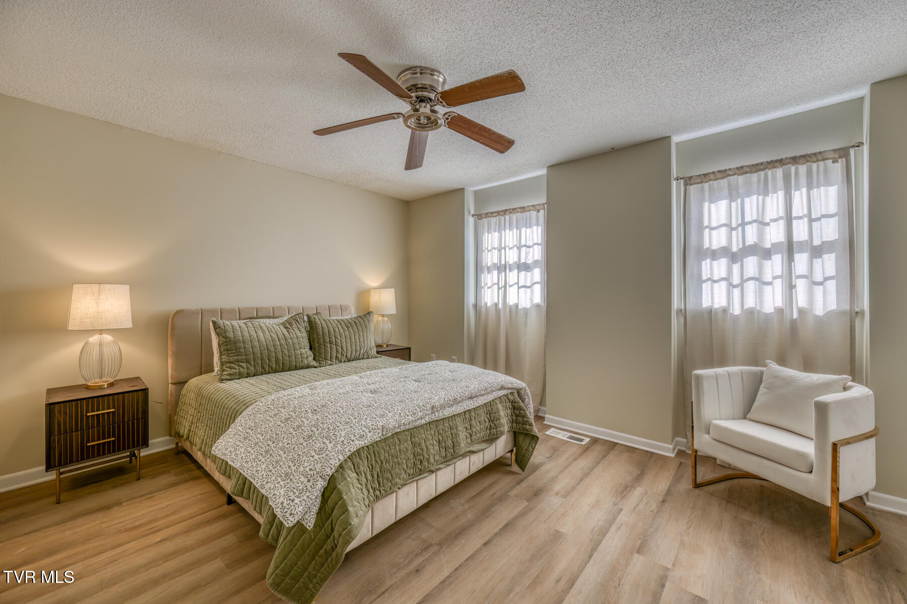 124 Oakcrest Circle Bristol, VA 24201 - Photo 4 of 16 Bedroom 1