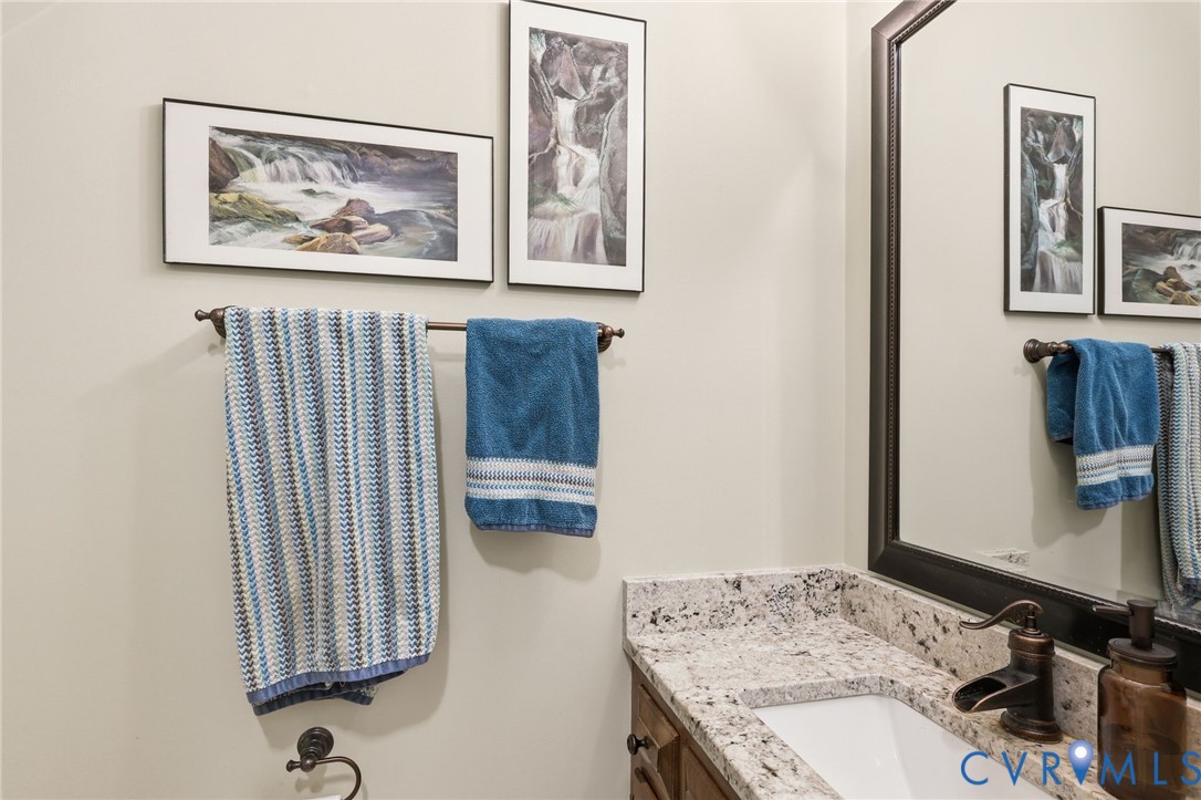 14310 Huntgate Woods Road Midlothian, VA 23112 - Photo 40 of 46 Updated hall bath on first floor