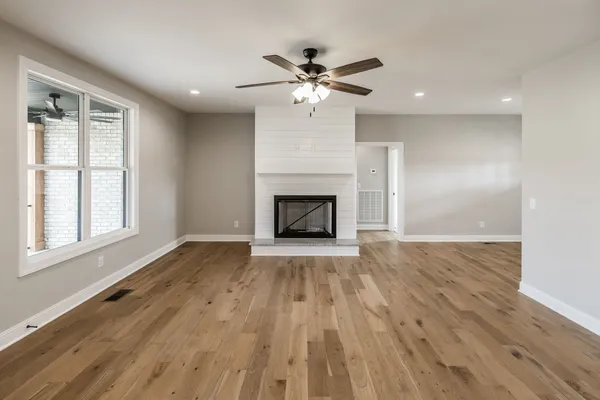 $649,900 | 159 South Ray Road, Portland, TN 37148