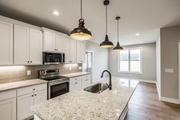 $649,900 | 159 South Ray Road, Portland, TN 37148