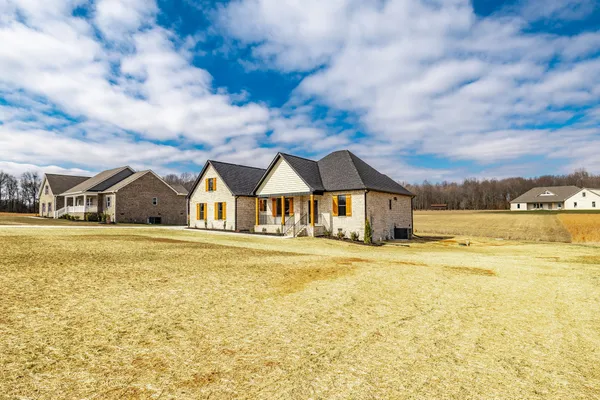 $649,900 | 159 South Ray Road, Portland, TN 37148
