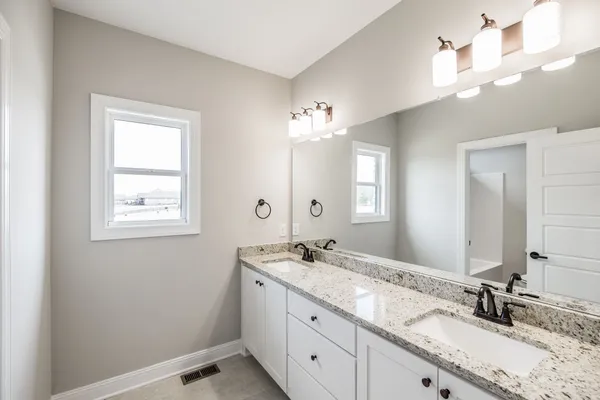 $649,900 | 159 South Ray Road, Portland, TN 37148