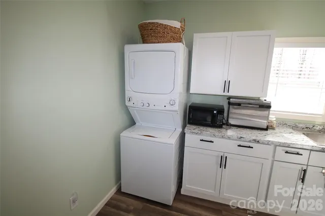 $179,900 | 112 East Hartford Avenue, Bessemer City, NC 28016