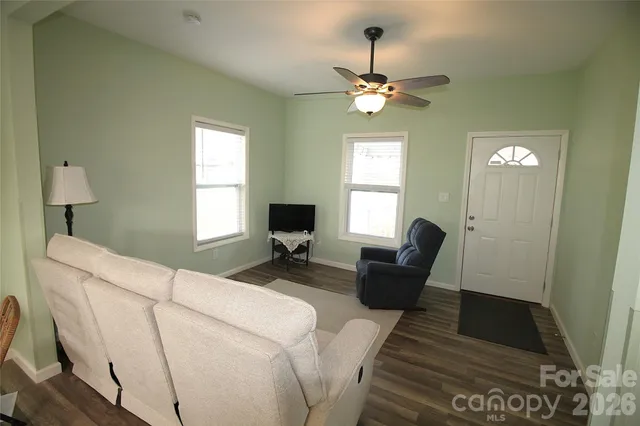 $179,900 | 112 East Hartford Avenue, Bessemer City, NC 28016