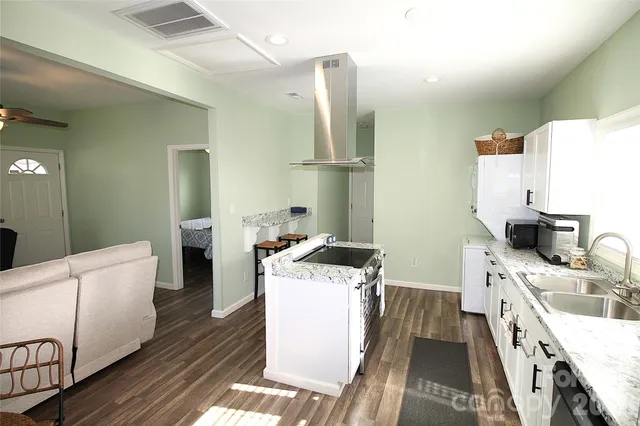 $179,900 | 112 East Hartford Avenue, Bessemer City, NC 28016