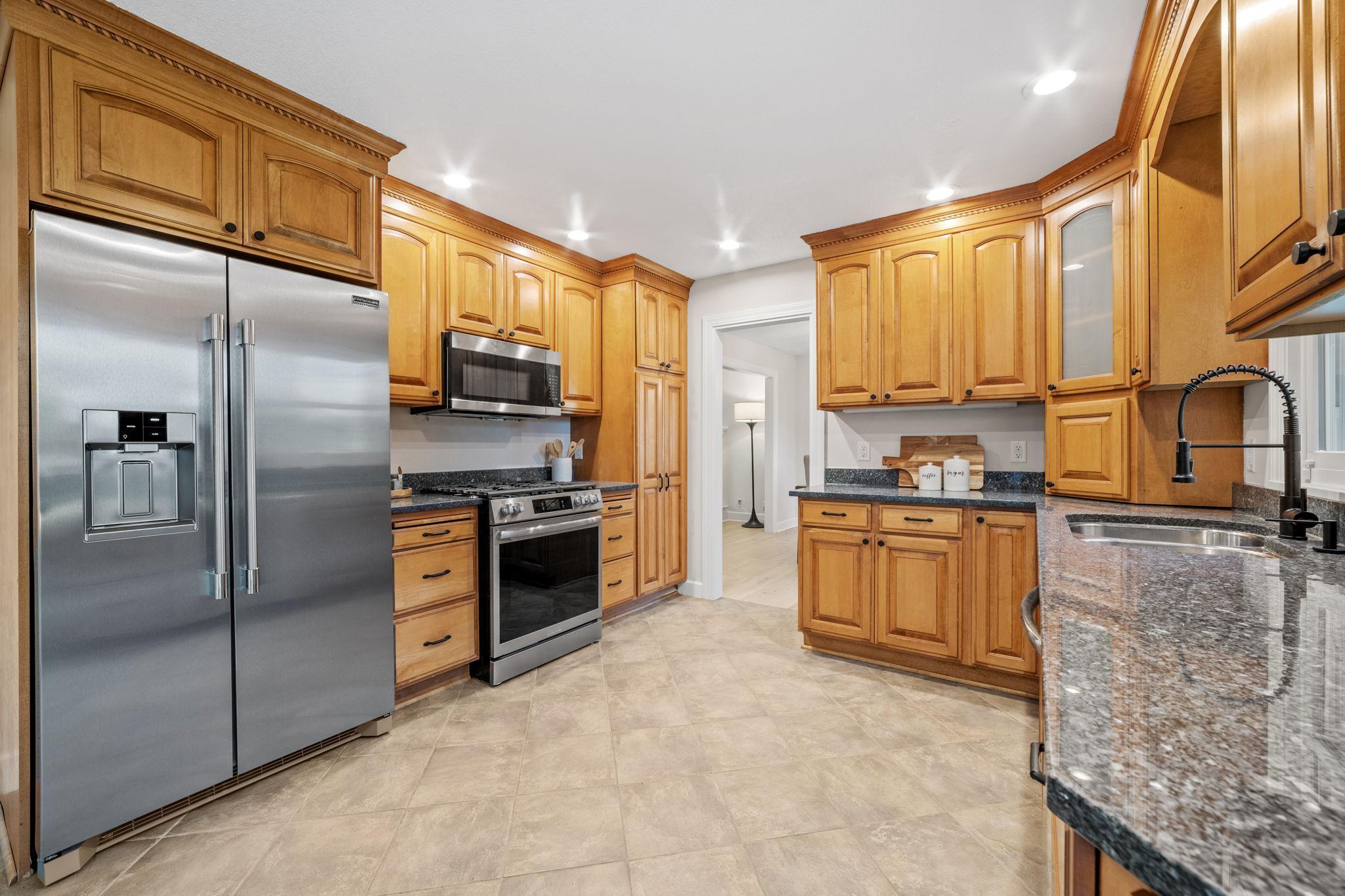 17034 Clear Spring Terrace Minnetonka, MN 55345 - Photo 12 of 32