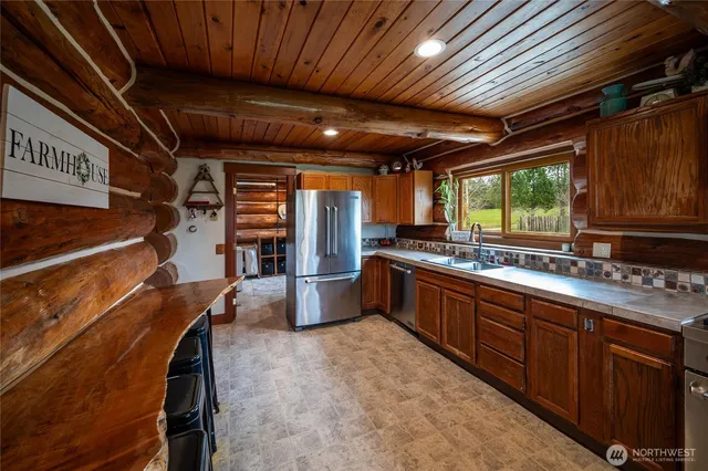 $1,100,000 | 3883 Everett Road, Ferndale, WA 98248