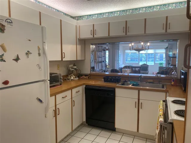 $155,000 | 7280 South Devon Drive, Unit 208, Fort Lauderdale, FL 33321