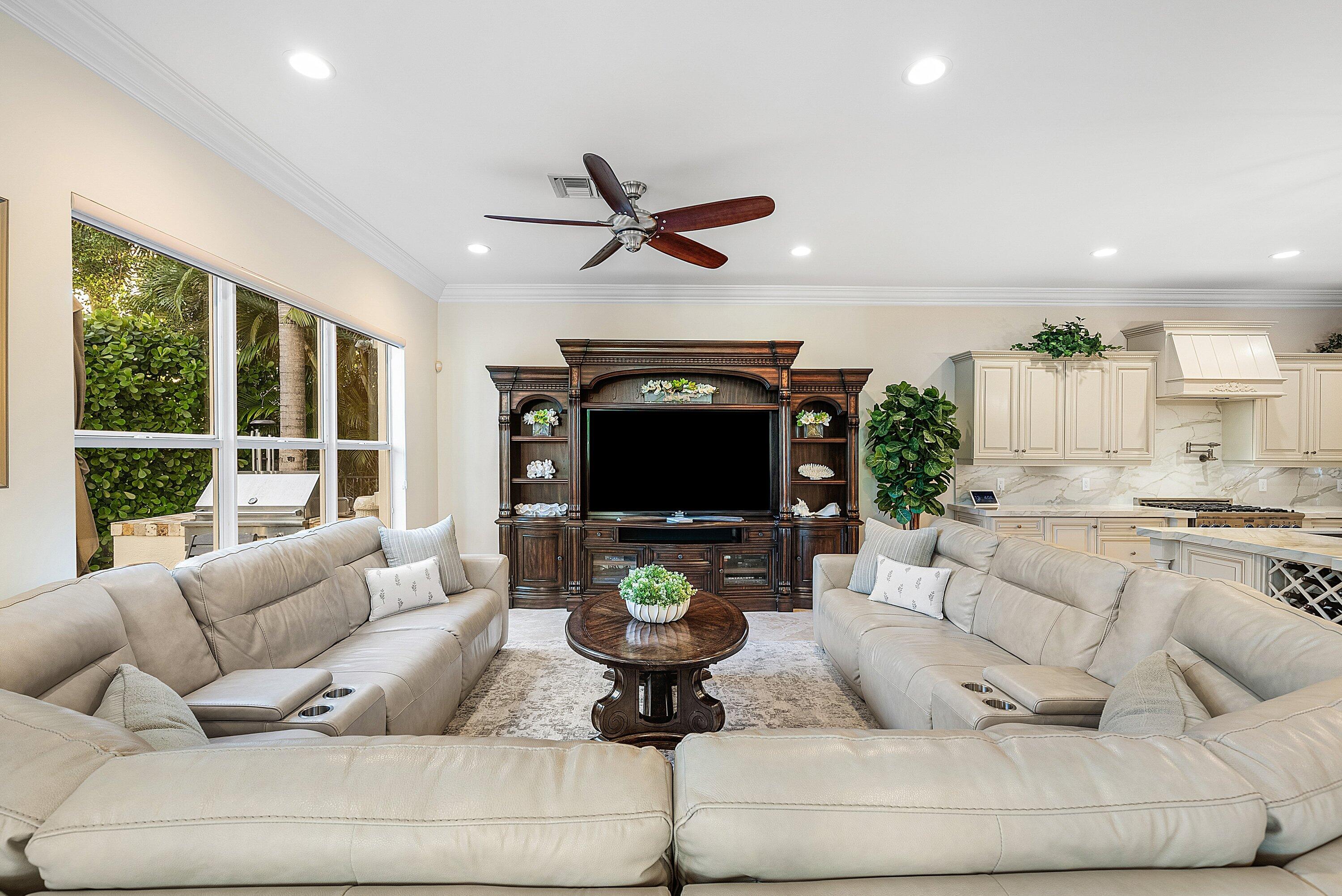 712 Northeast 71st Street Boca Raton, FL 33487 - Photo 35 of 111 020-712Northeast71stStreet-BocaRaton-FL-
