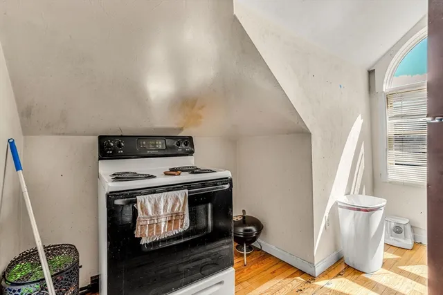 a view of washer and dryer in a room