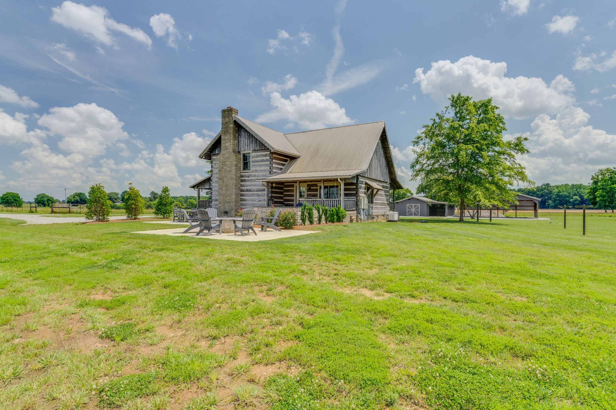 5110 Fred Perry Road Springfield, TN 37172 - Photo 31 of 36 a front view of a house with garden