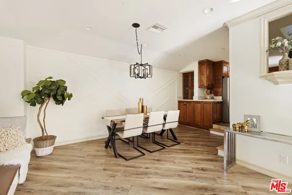 $875,000 | 272 North Chester Avenue, Unit 101, Pasadena, CA 91106