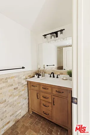 $875,000 | 272 North Chester Avenue, Unit 101, Pasadena, CA 91106