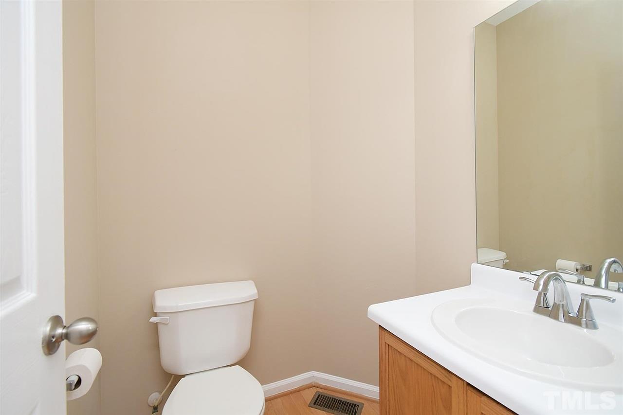 5108 Spoolin Court Raleigh, NC 27604 - Photo 5 of 28 Gallery Image 5