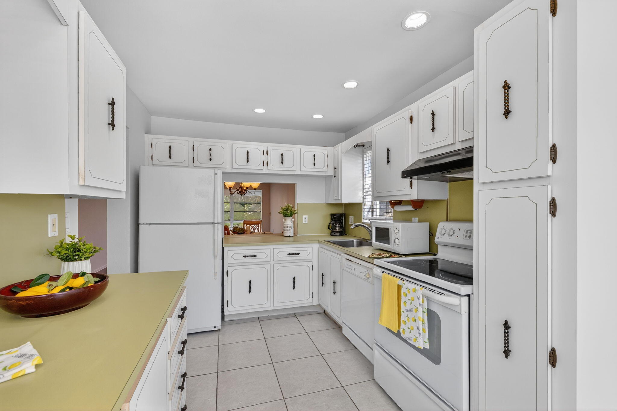 8351 Sands Point Boulevard, Unit A310 Tamarac, FL 33321 - Photo 12 of 46 7-web-or-mls-8I8A2213