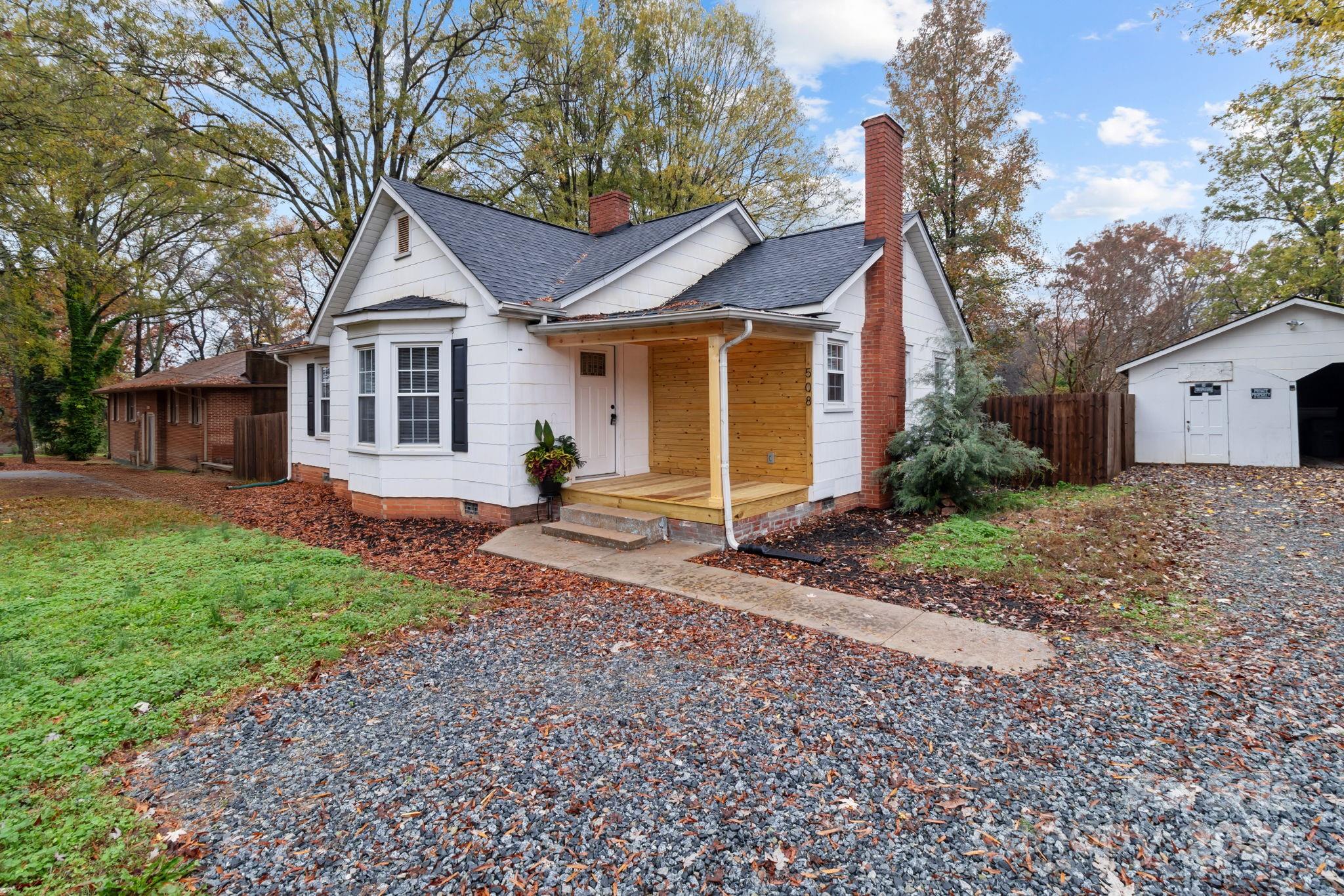 508 Rogers Lake Road Kannapolis, NC 28081 - Photo 2 of 25 Gallery Image 2