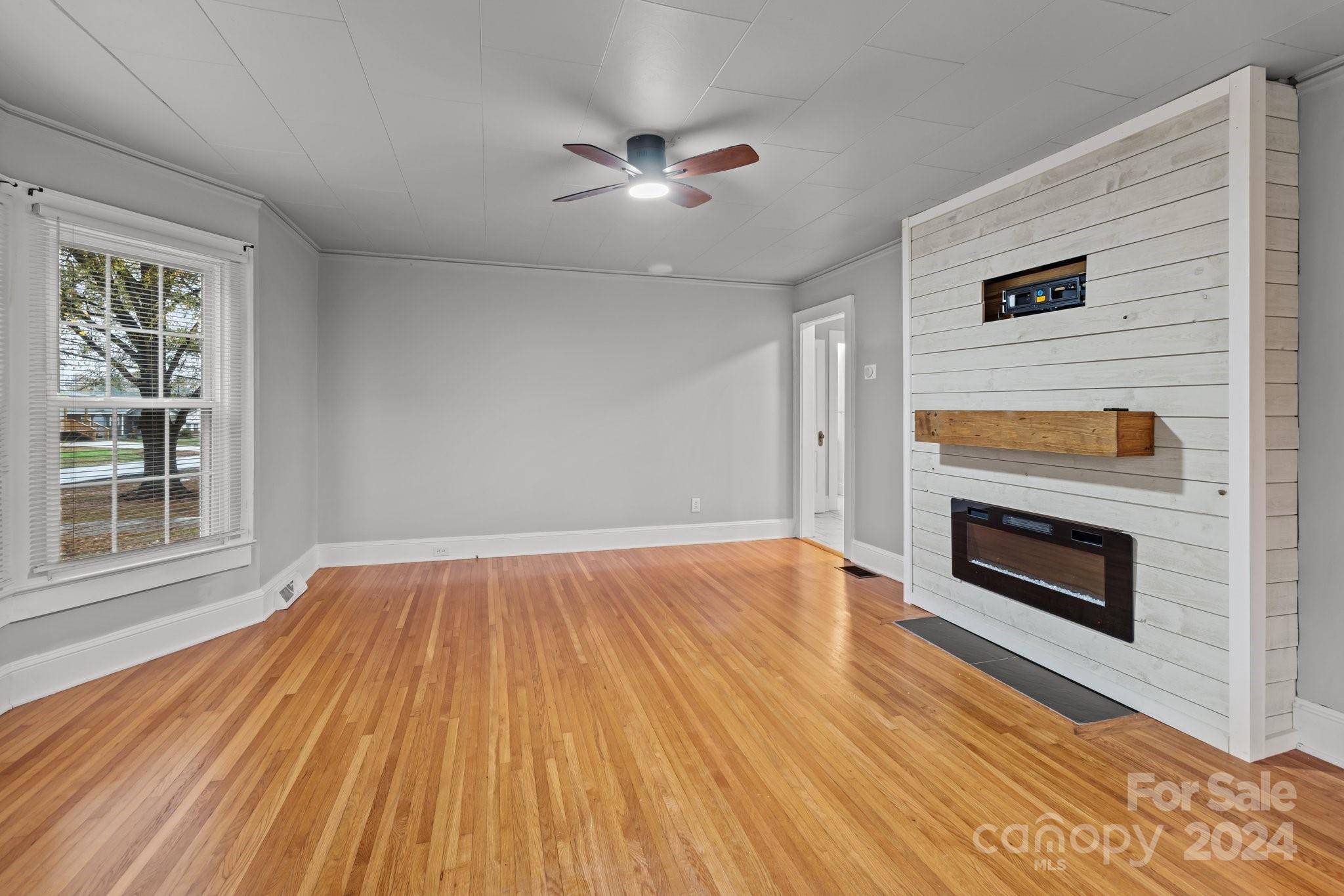 508 Rogers Lake Road Kannapolis, NC 28081 - Photo 3 of 25 Gallery Image 3