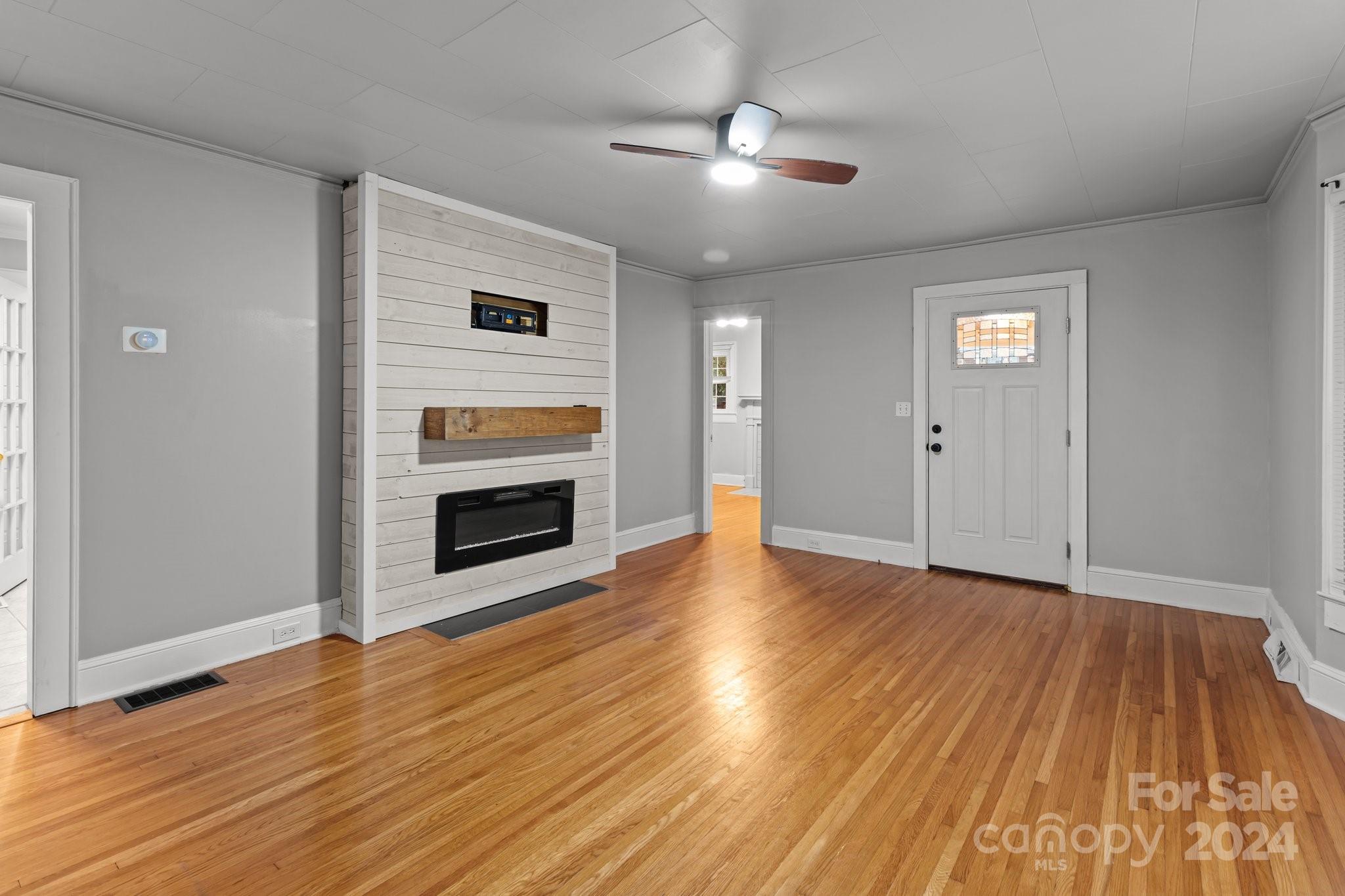 508 Rogers Lake Road Kannapolis, NC 28081 - Photo 4 of 25 Gallery Image 4