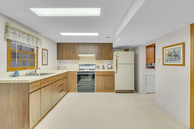 $574,900 | 119 Nottingham Drive, Brooklyn, MI 49230