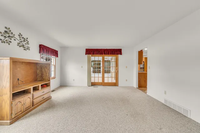 $574,900 | 119 Nottingham Drive, Brooklyn, MI 49230