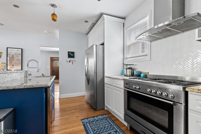 30 Lorraine Street Glen Ridge, NJ 07028 - Photo 2 of 46