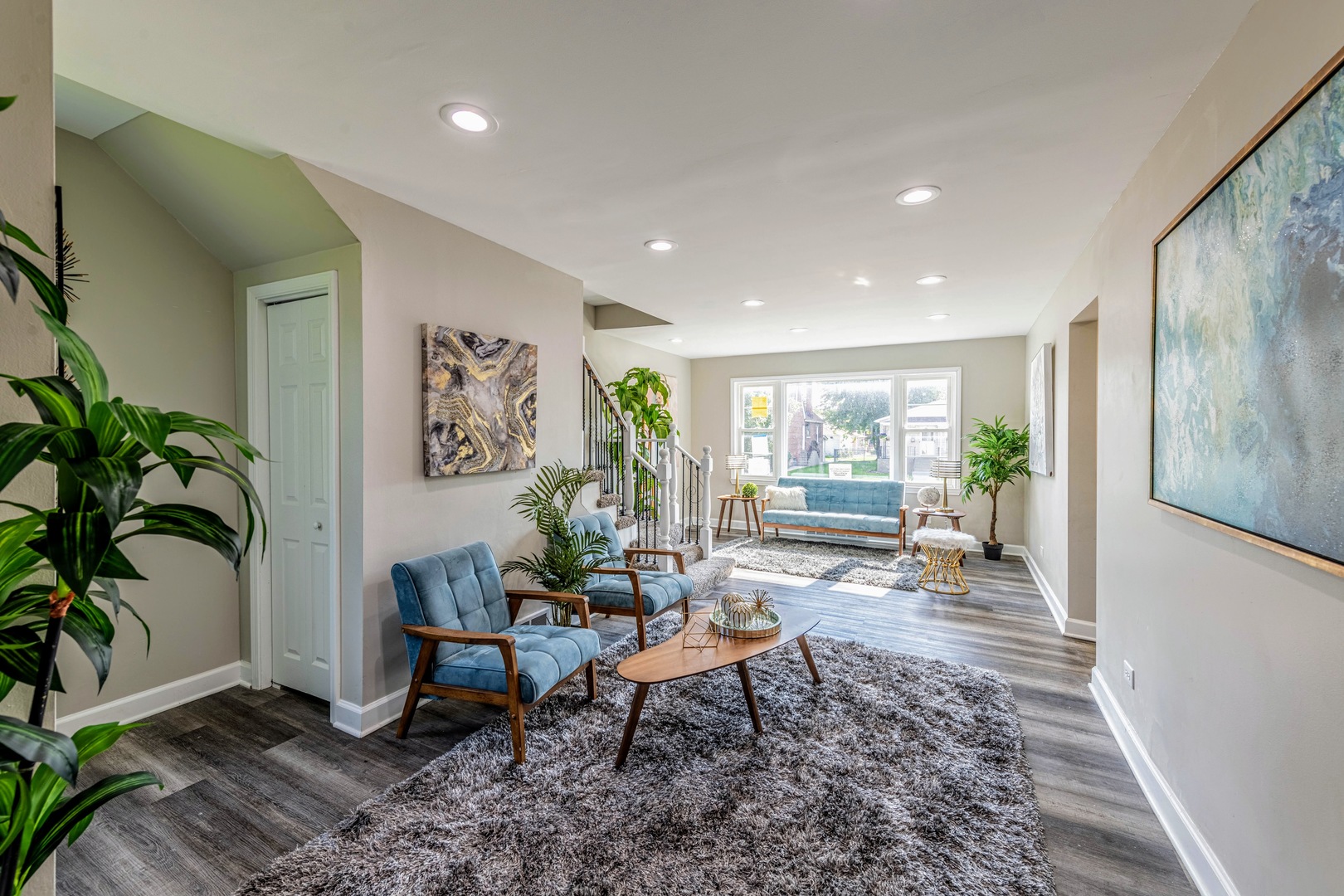 3340 Maple Avenue Brookfield, IL 60513 - Photo 6 of 26 a living room with furniture and wooden floor
