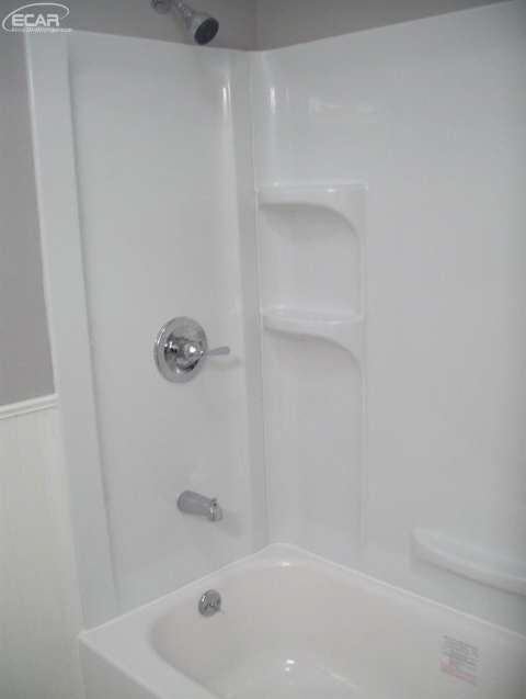 8159 Carpenter Road Flushing, MI 48433 - Photo 32 of 48 20448798-31.JPG