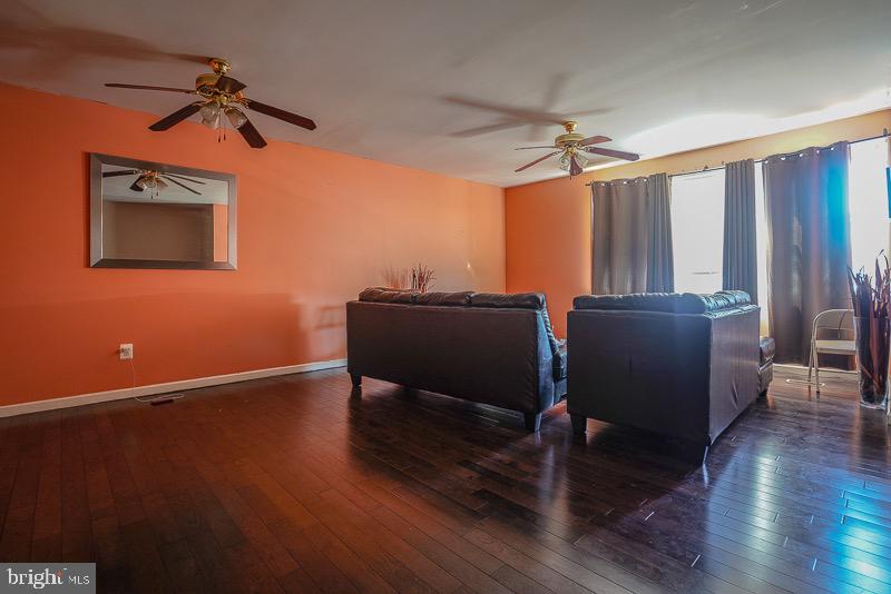 12024 Academy Road Philadelphia, PA 19154 - Photo 3 of 21