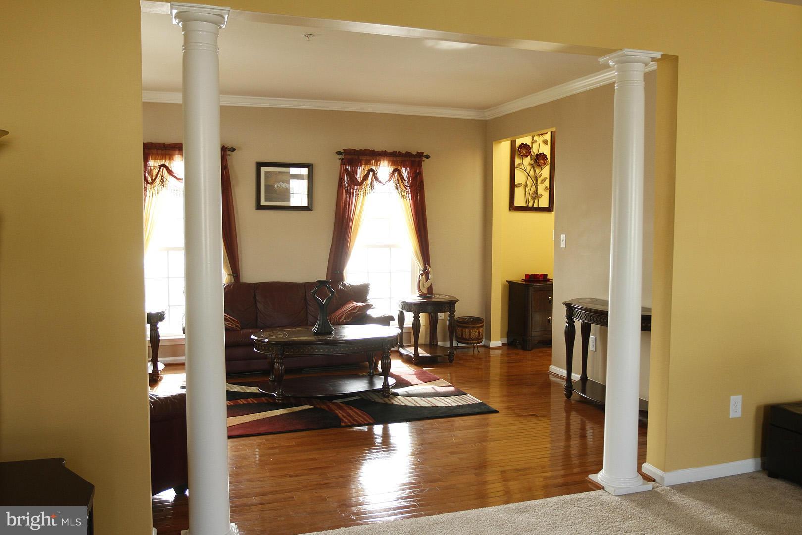 5502 Doubs Road Adamstown, MD 21710 - Photo 11 of 30 Living Room