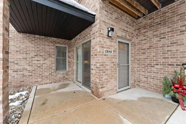 $299,900 | 1346 Parke Drive, Crown Point, IN 46307