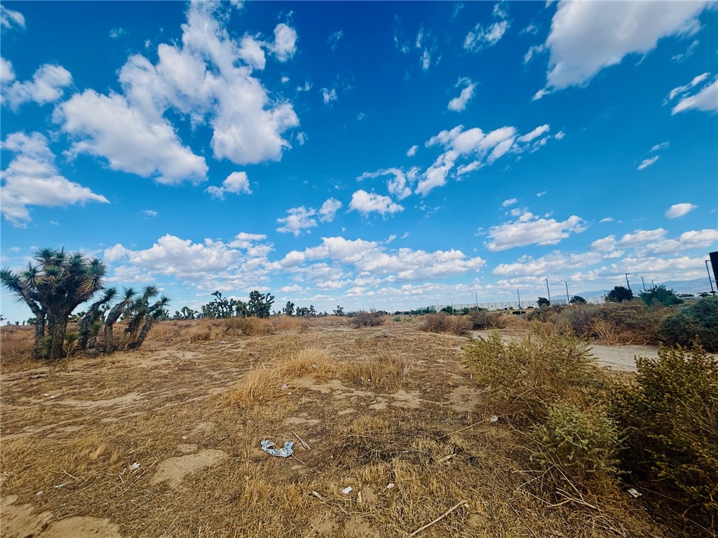 0 Vic Avenue Palmdale, CA 93551 - Photo 7 of 8 a view of a lake and sunset
