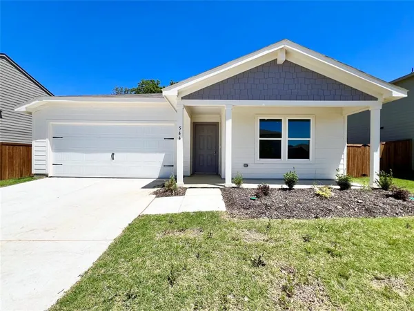 $2,100 | 544 Quail Mdws Drive, Cleburne, TX 76031